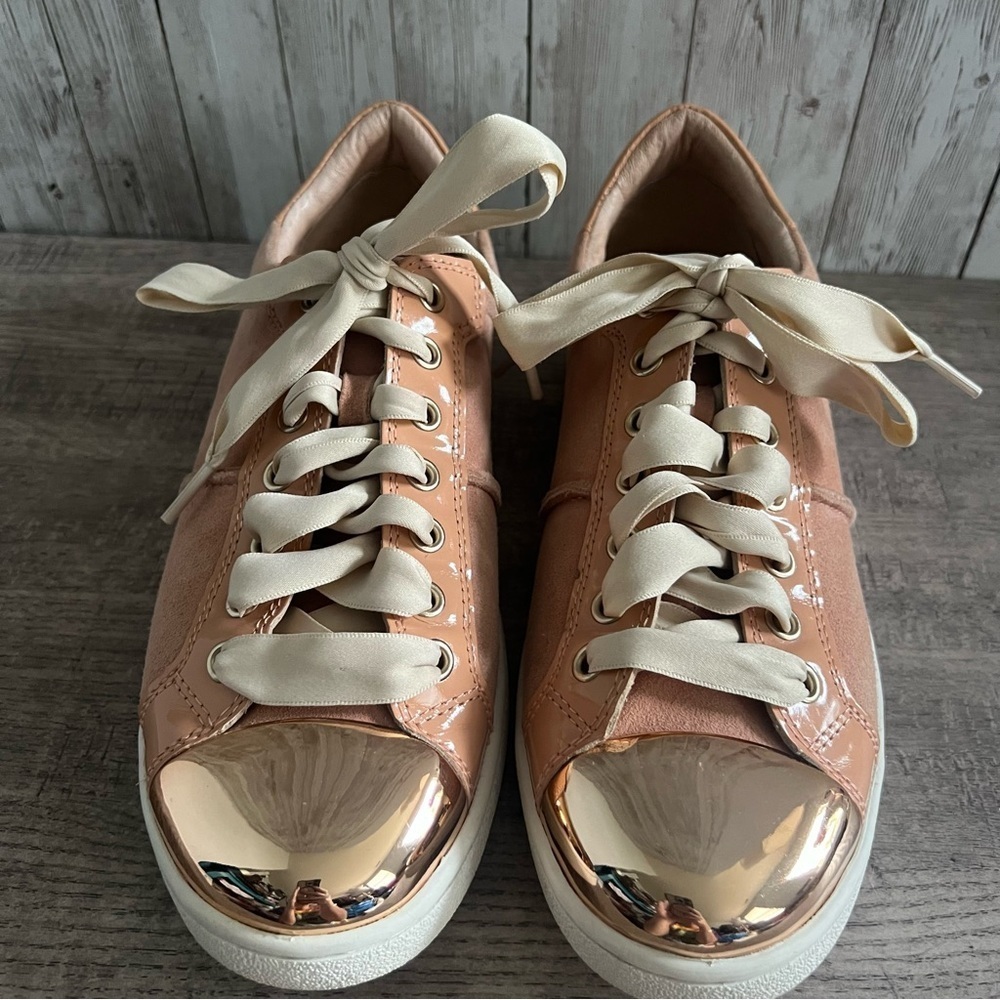 UGG Evangeline Suntan Nubuck Leather Suede Sneakers with Gold Toe 9.5